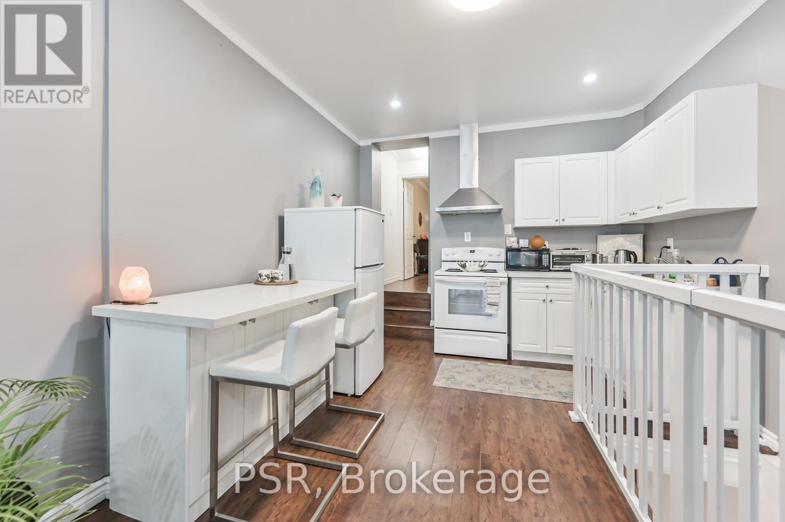 640 Pape Avenue, Toronto, Ontario  M4K 3S3 - Photo 6 - E12455274