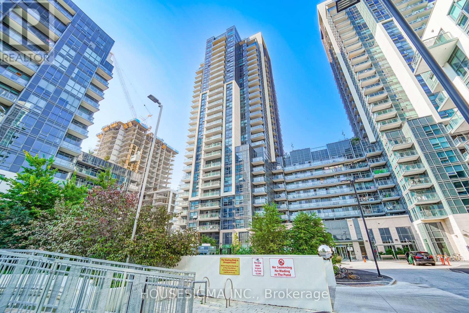 226 - 20 MEADOWGLEN PLACE, Toronto, Ontario