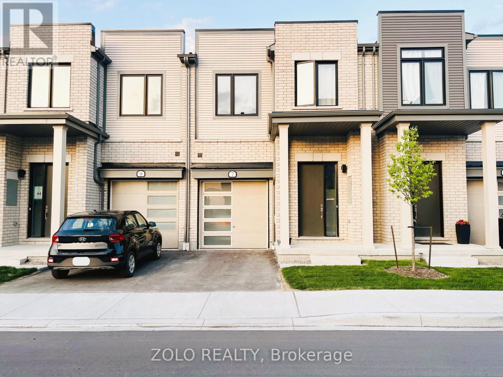 7 SORBARA WAY, Whitby, Ontario