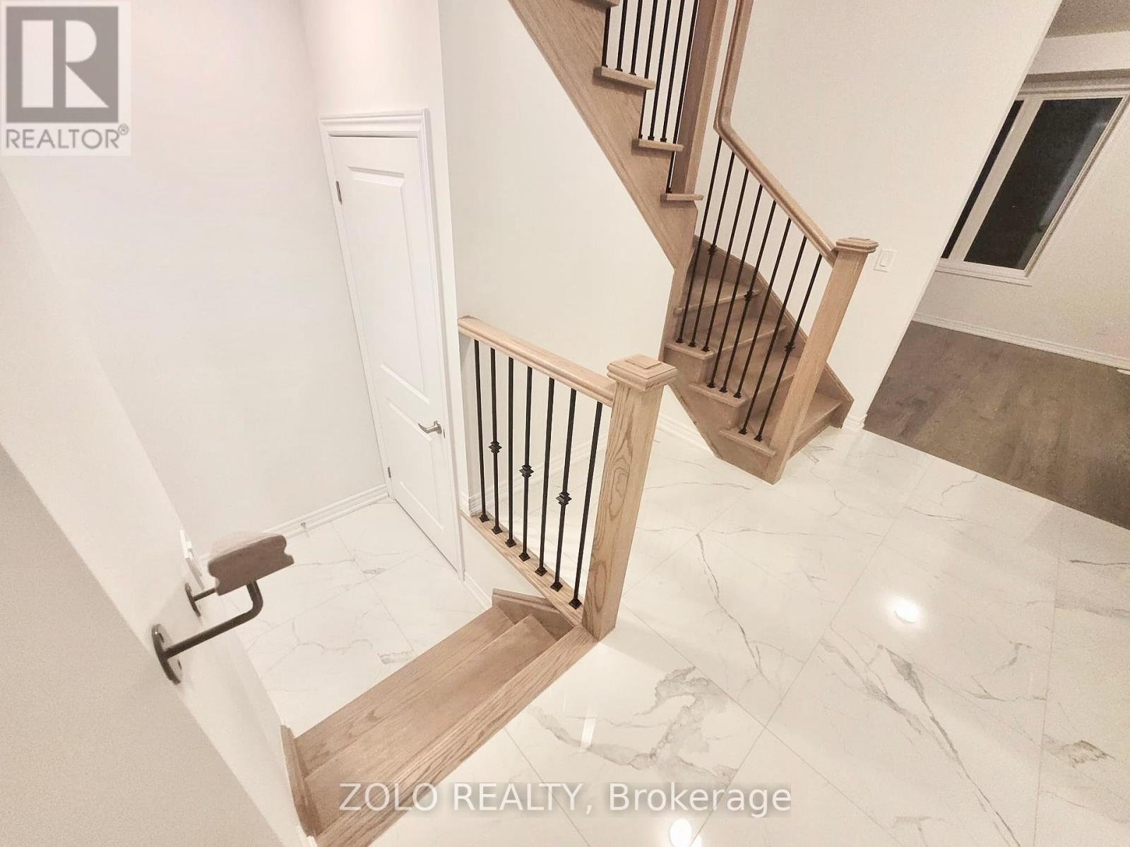 7 Sorbara Way, Whitby, Ontario  L1M 0M4 - Photo 11 - E12455358