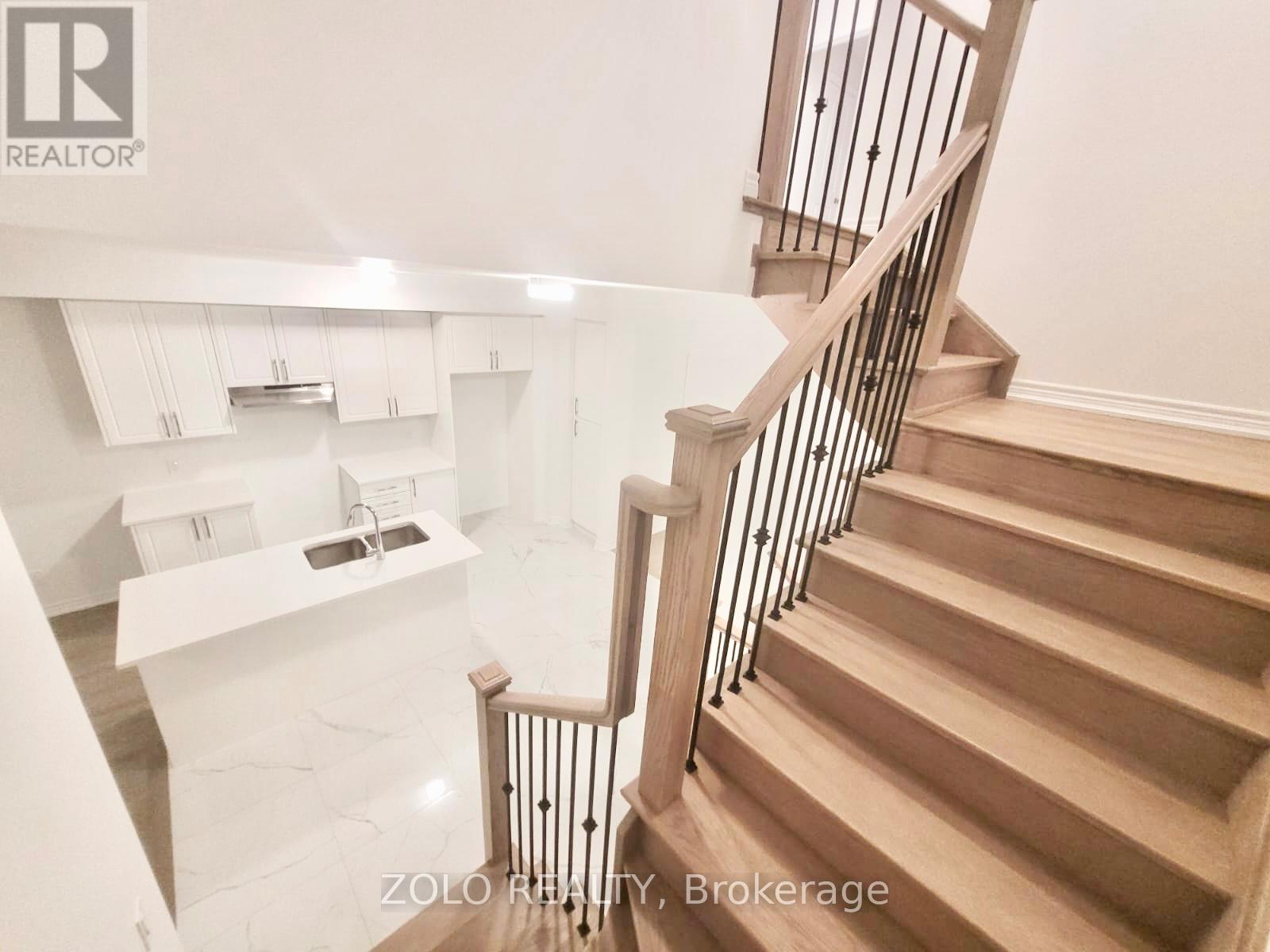 7 Sorbara Way, Whitby, Ontario  L1M 0M4 - Photo 13 - E12455358
