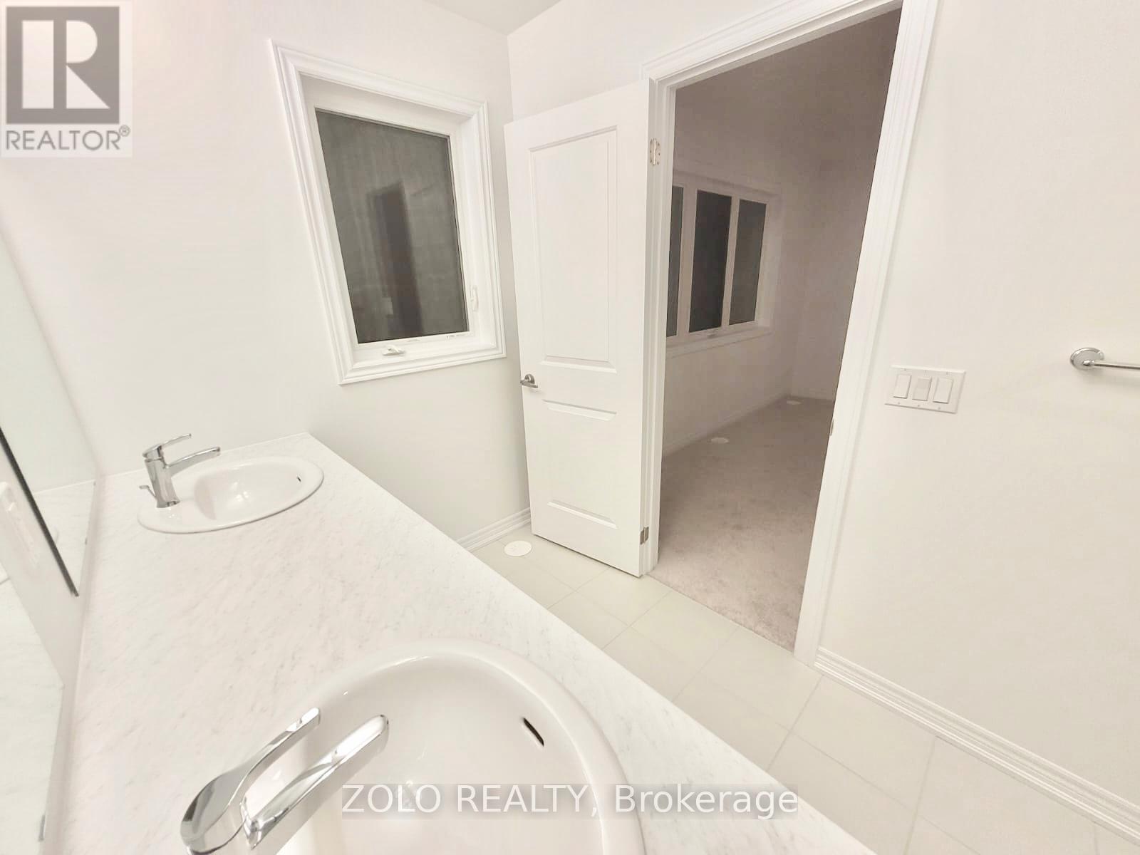 7 Sorbara Way, Whitby, Ontario  L1M 0M4 - Photo 19 - E12455358