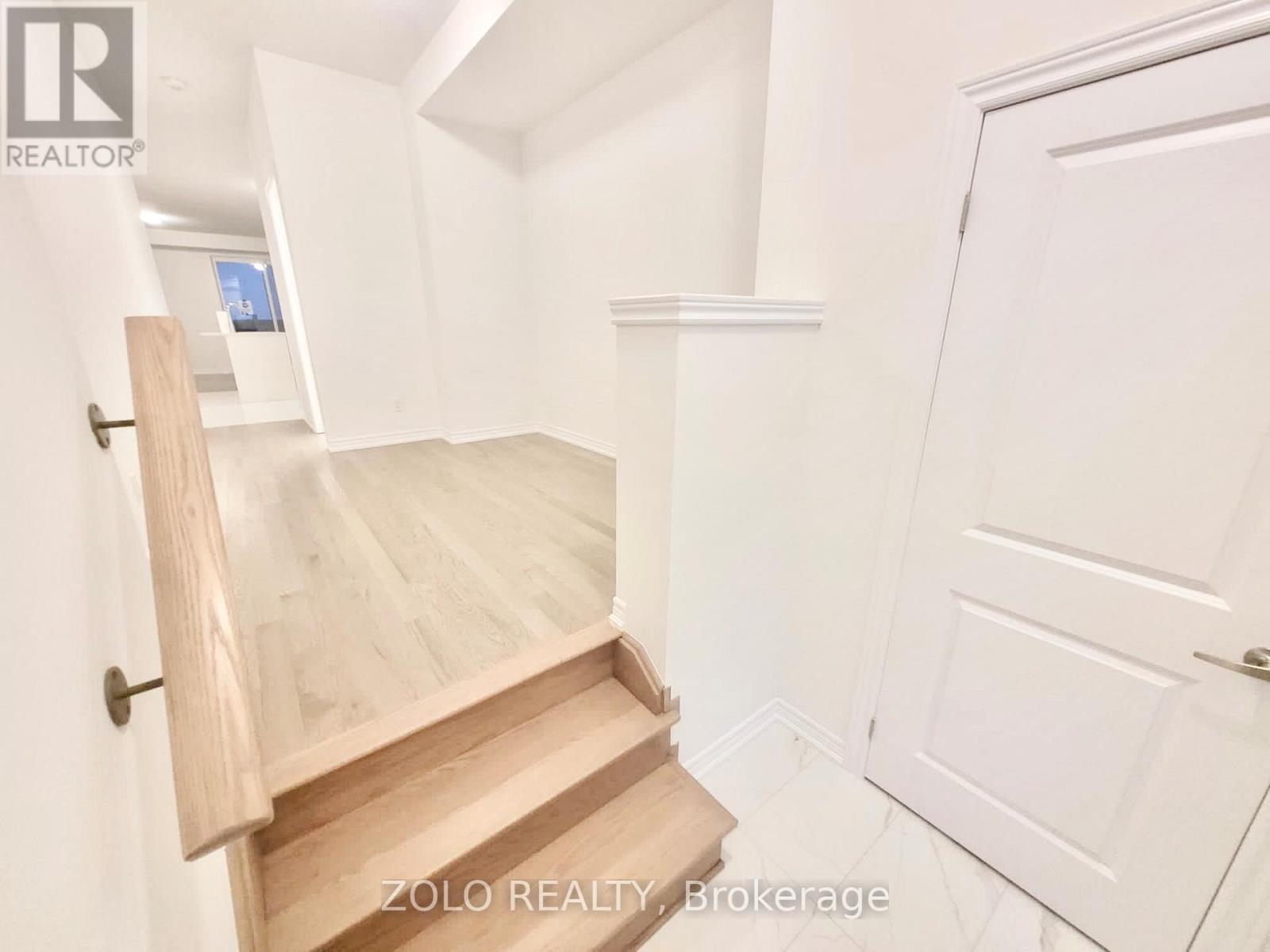 7 Sorbara Way, Whitby, Ontario  L1M 0M4 - Photo 5 - E12455358
