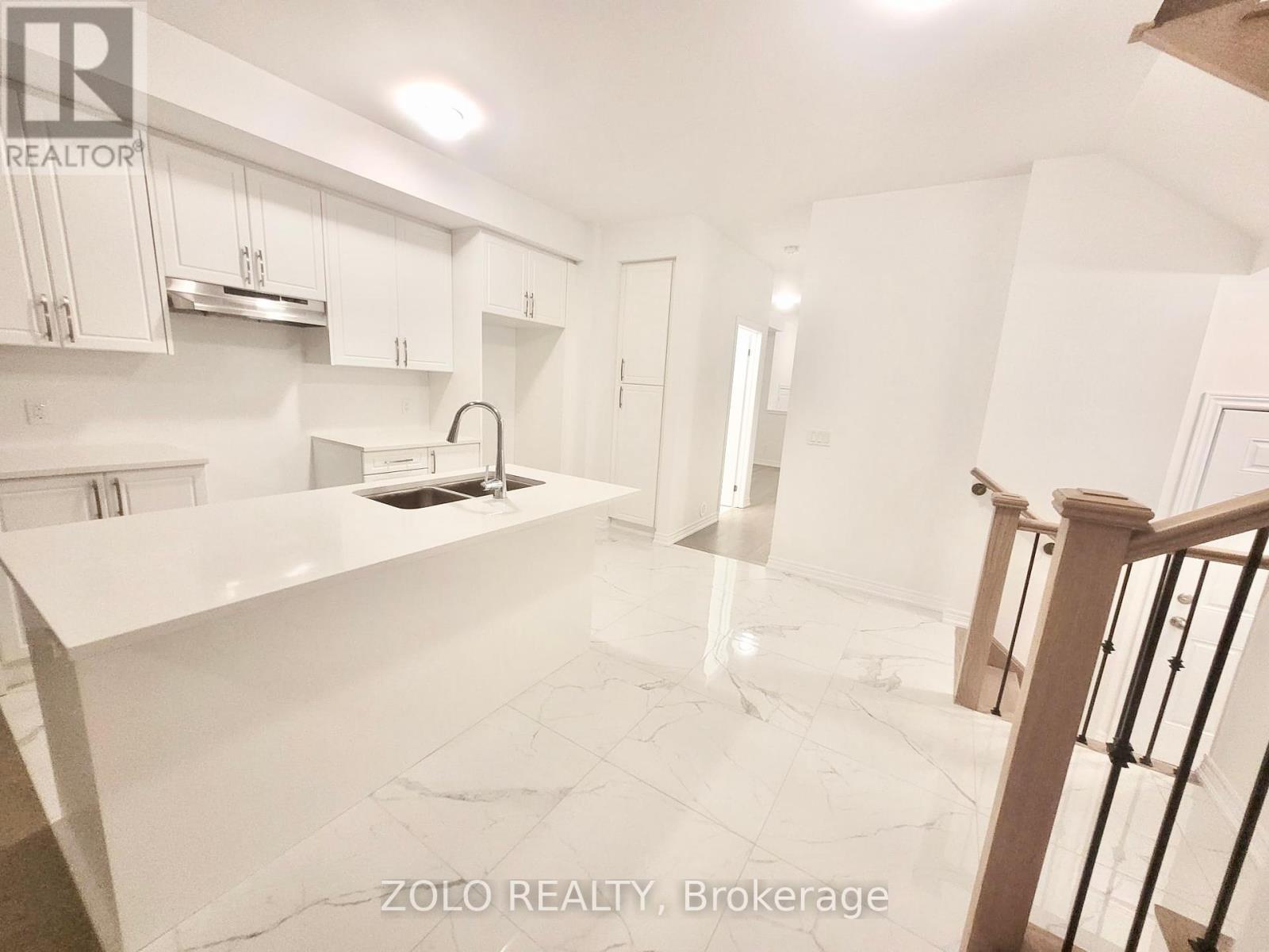 7 Sorbara Way, Whitby, Ontario  L1M 0M4 - Photo 8 - E12455358