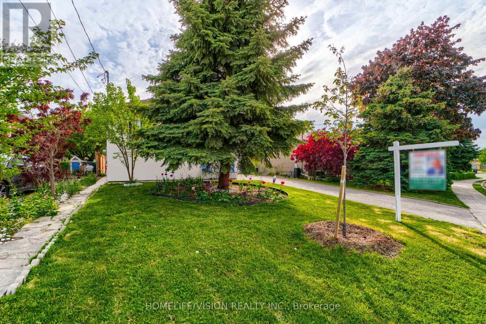 44 Armitage Drive, Toronto, Ontario  M1R 4Y1 - Photo 2 - E12455360