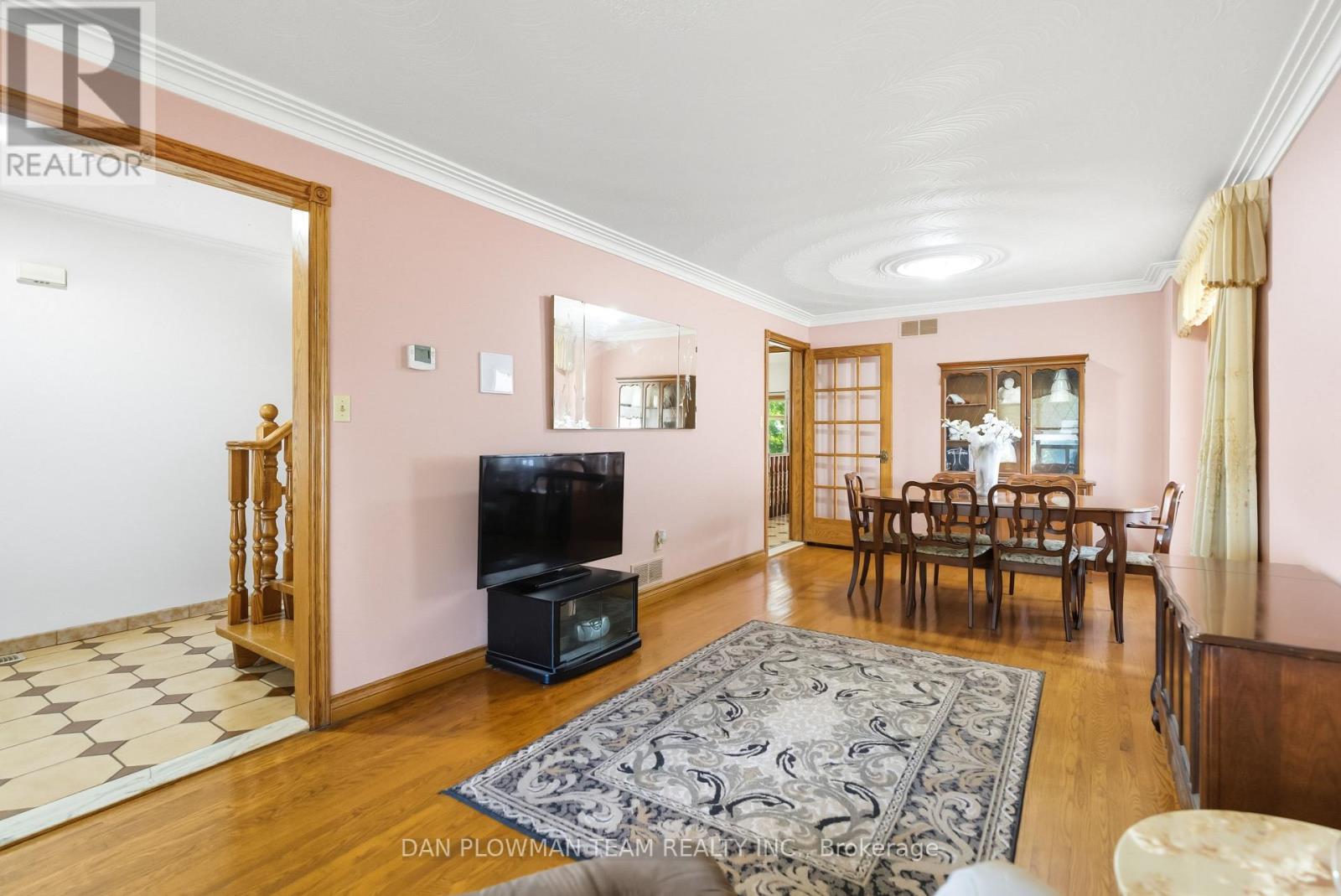 292 Gibbons Street, Oshawa, Ontario  L1J 4Y8 - Photo 7 - E12455361