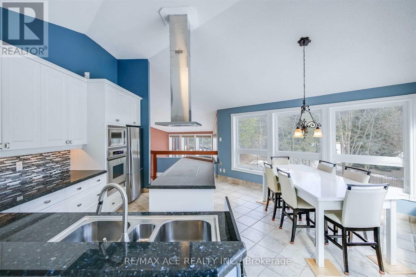 5 Island Court, Whitchurch-Stouffville, Ontario  L4A 3L5 - Photo 17 - N12455272