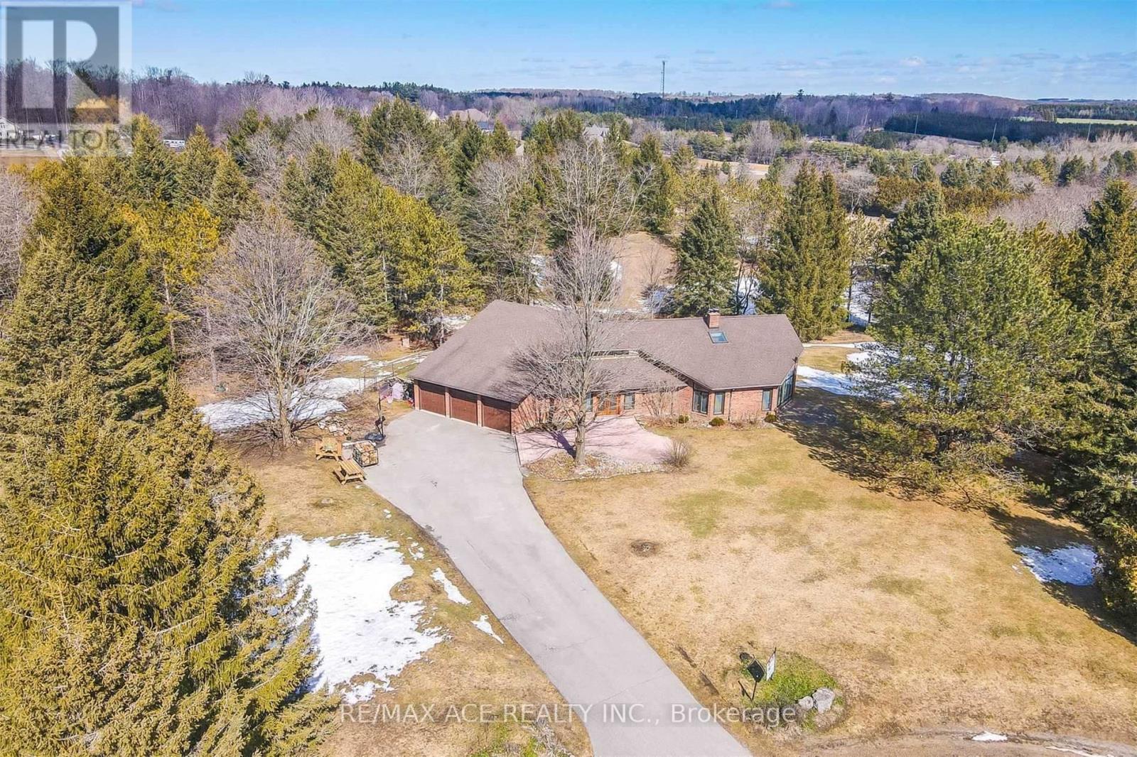 5 Island Court, Whitchurch-Stouffville, Ontario  L4A 3L5 - Photo 2 - N12455272