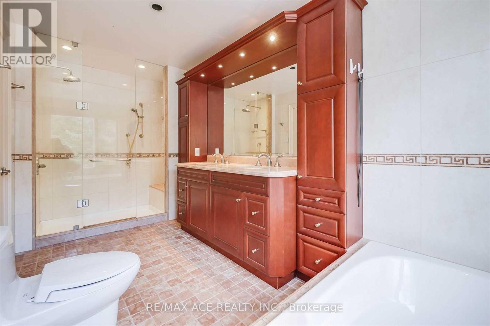5 Island Court, Whitchurch-Stouffville, Ontario  L4A 3L5 - Photo 24 - N12455272