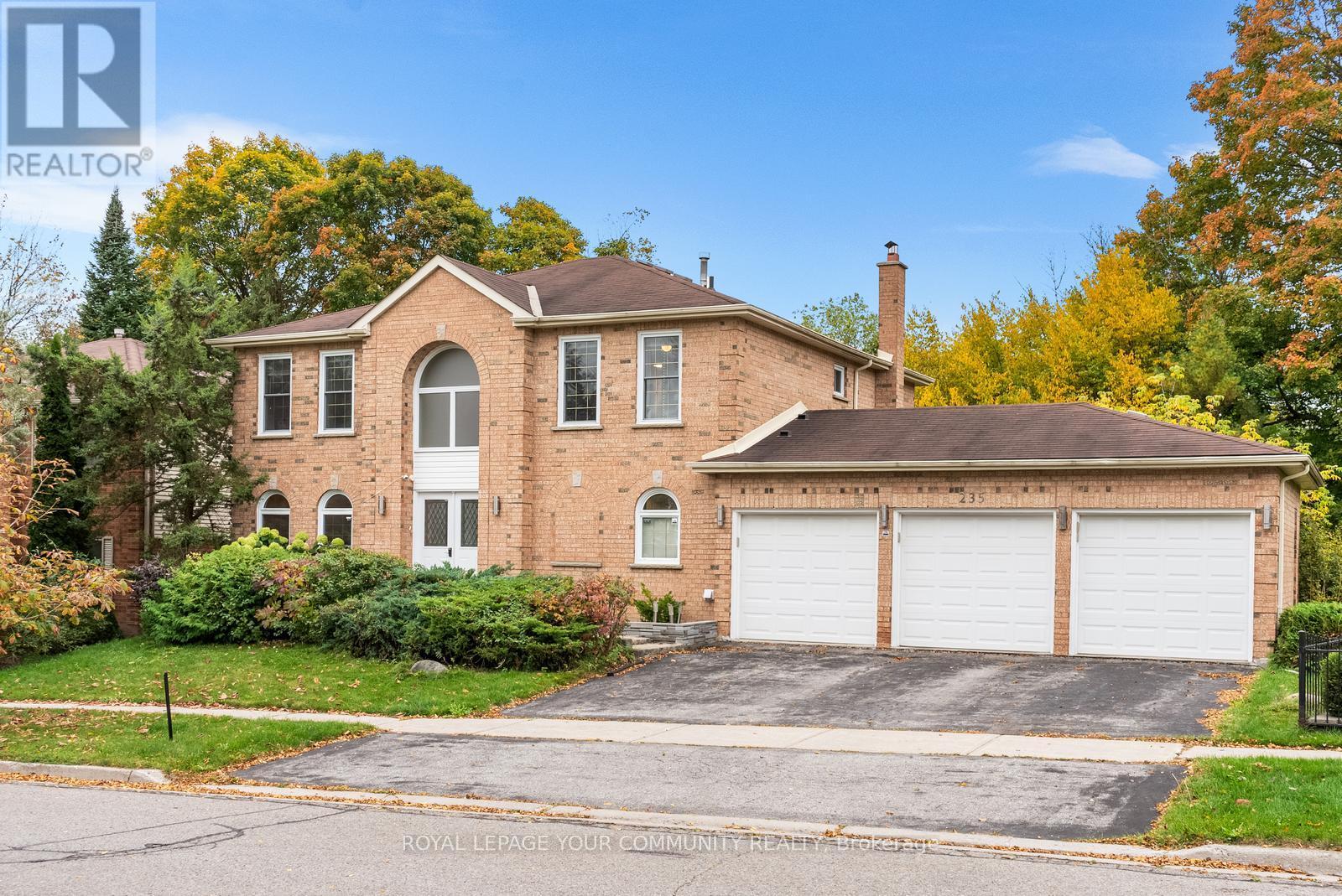 235 KEMANO ROAD, Aurora, Ontario
