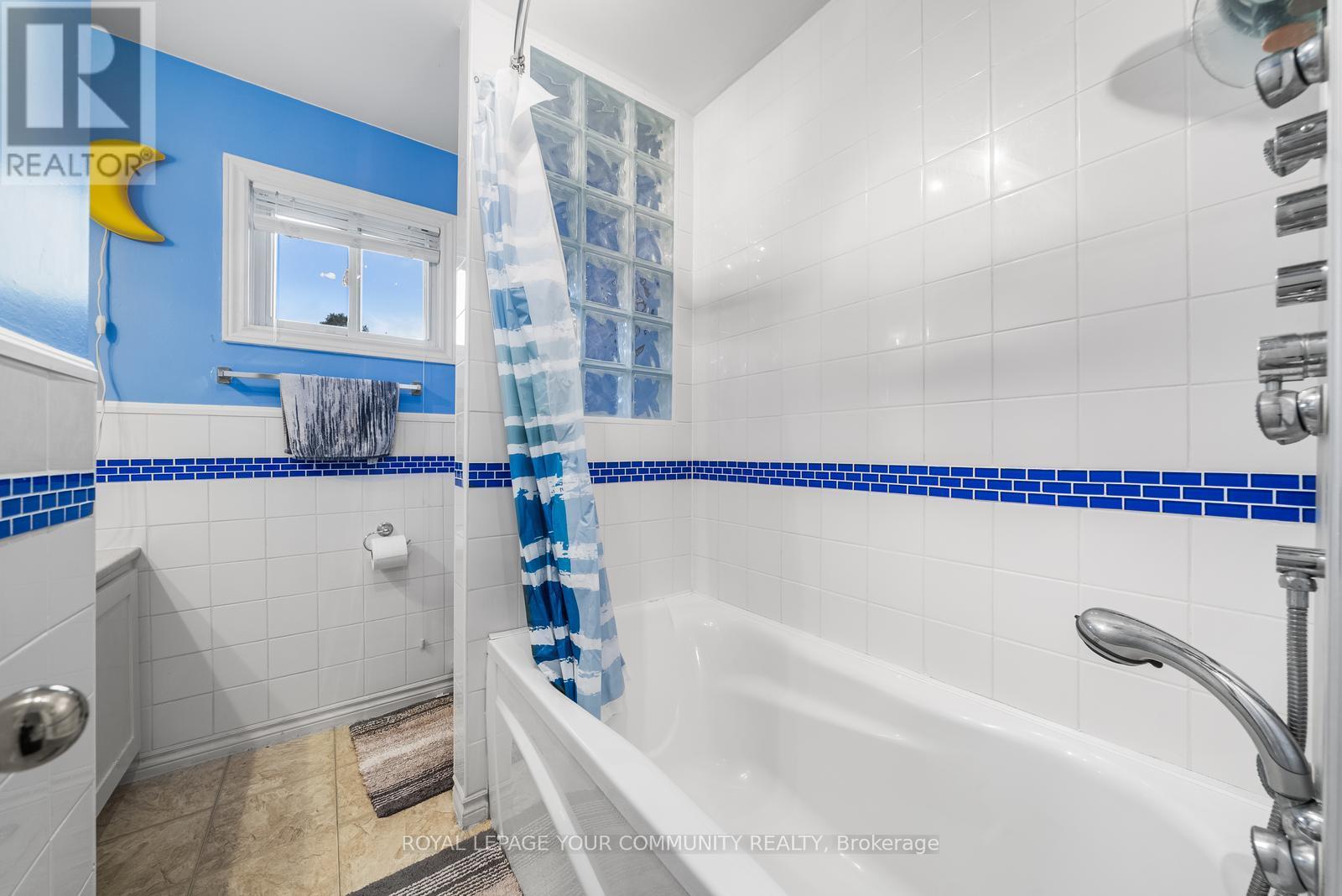 235 Kemano Road, Aurora, Ontario  L4G 5Z1 - Photo 25 - N12455335