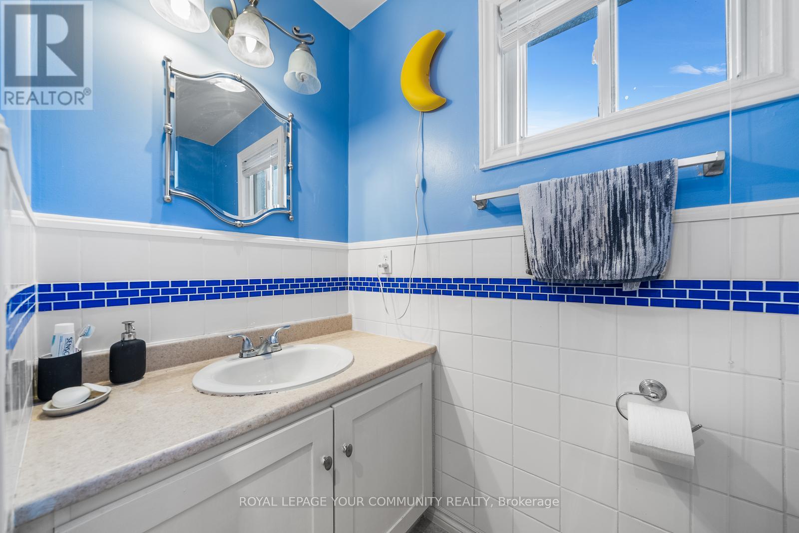235 Kemano Road, Aurora, Ontario  L4G 5Z1 - Photo 26 - N12455335