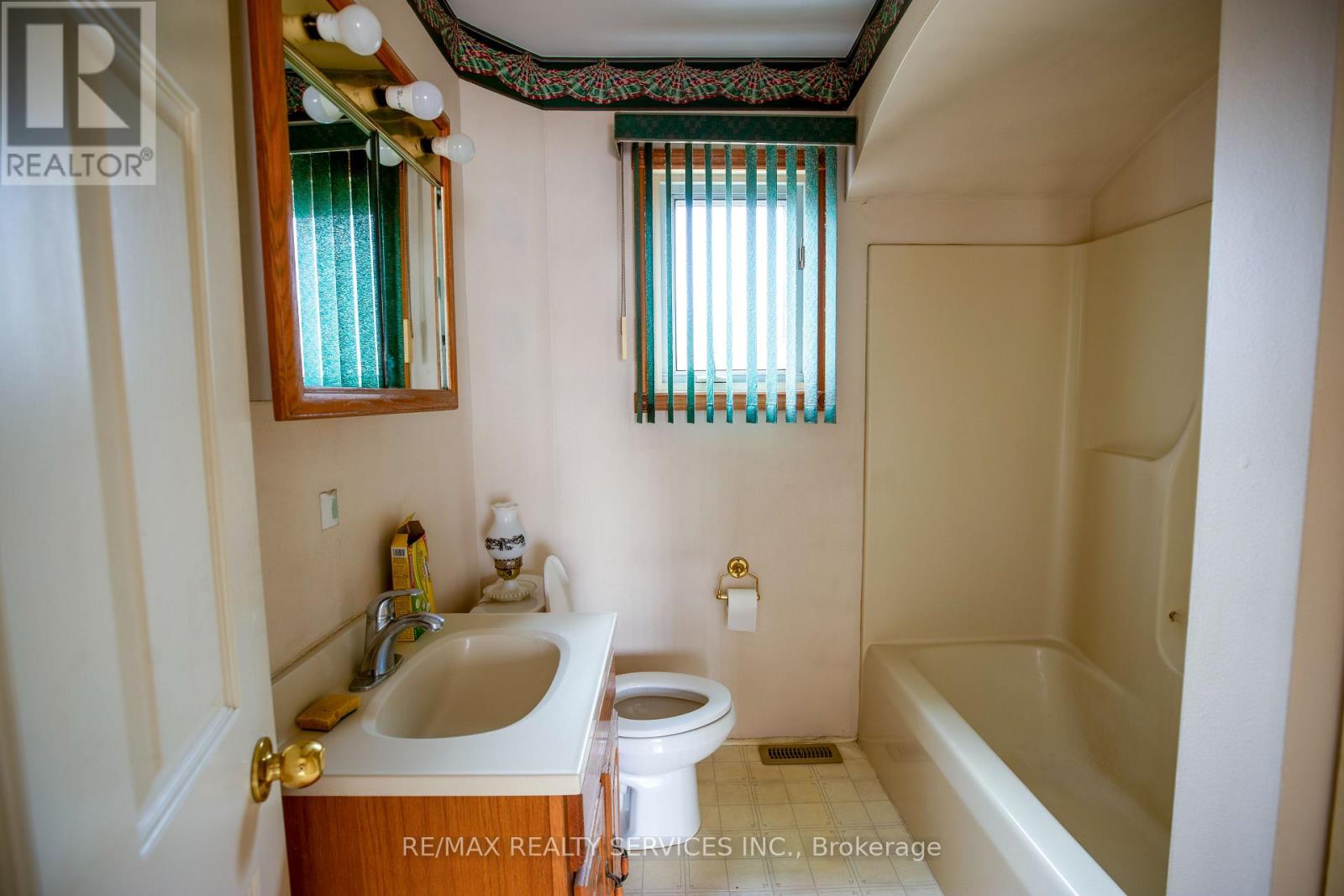754328 Hwy 53 Road, Norwich, Ontario  N4S 7V8 - Photo 29 - X12363547