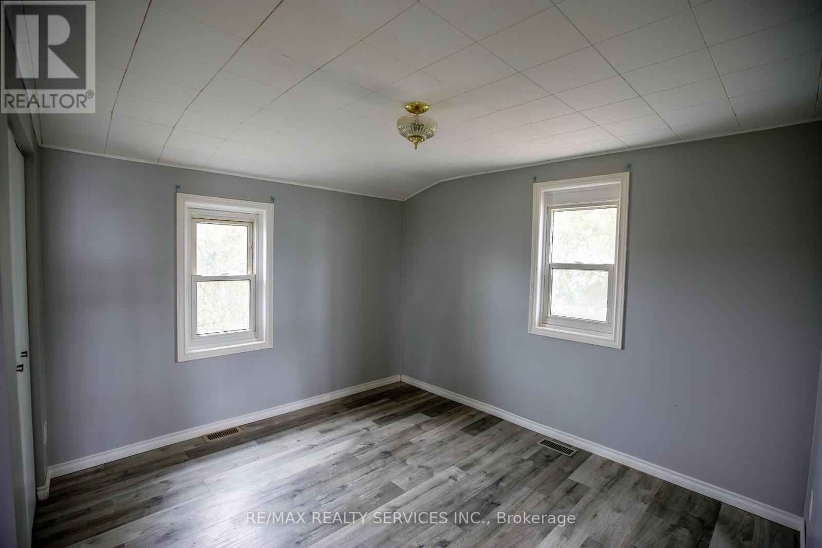 754328 Hwy 53 Road, Norwich, Ontario  N4S 7V8 - Photo 8 - X12363547