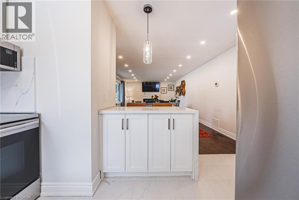 204 Fernwood Crescent, Hamilton, Ontario  L8T 3L4 - Photo 14 - 40778067
