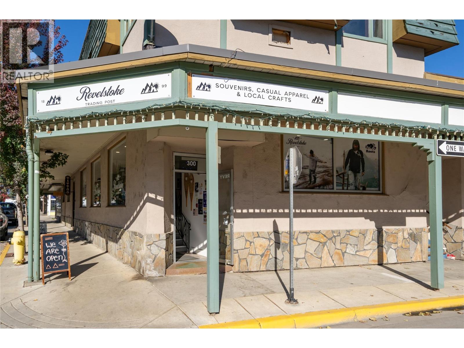 300 First Street W, Revelstoke, British Columbia  V0E 2S0 - Photo 1 - 10364739