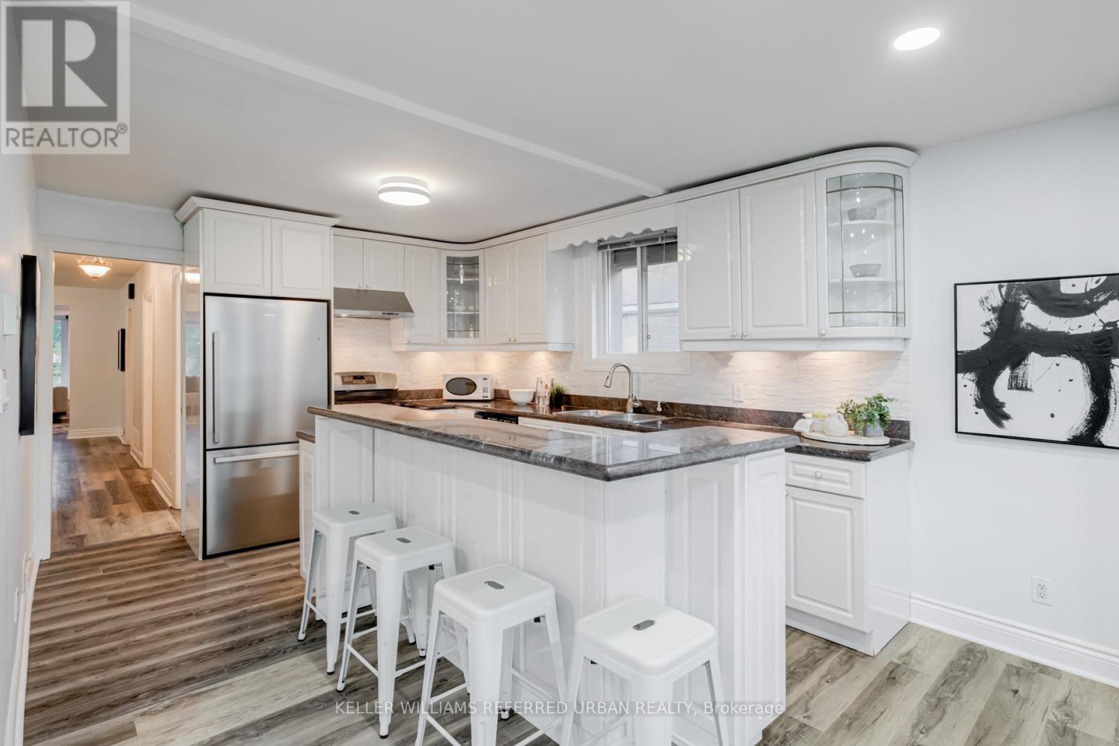 22 Hargrove Lane, Toronto, Ontario  M8W 4T8 - Photo 10 - W12455267