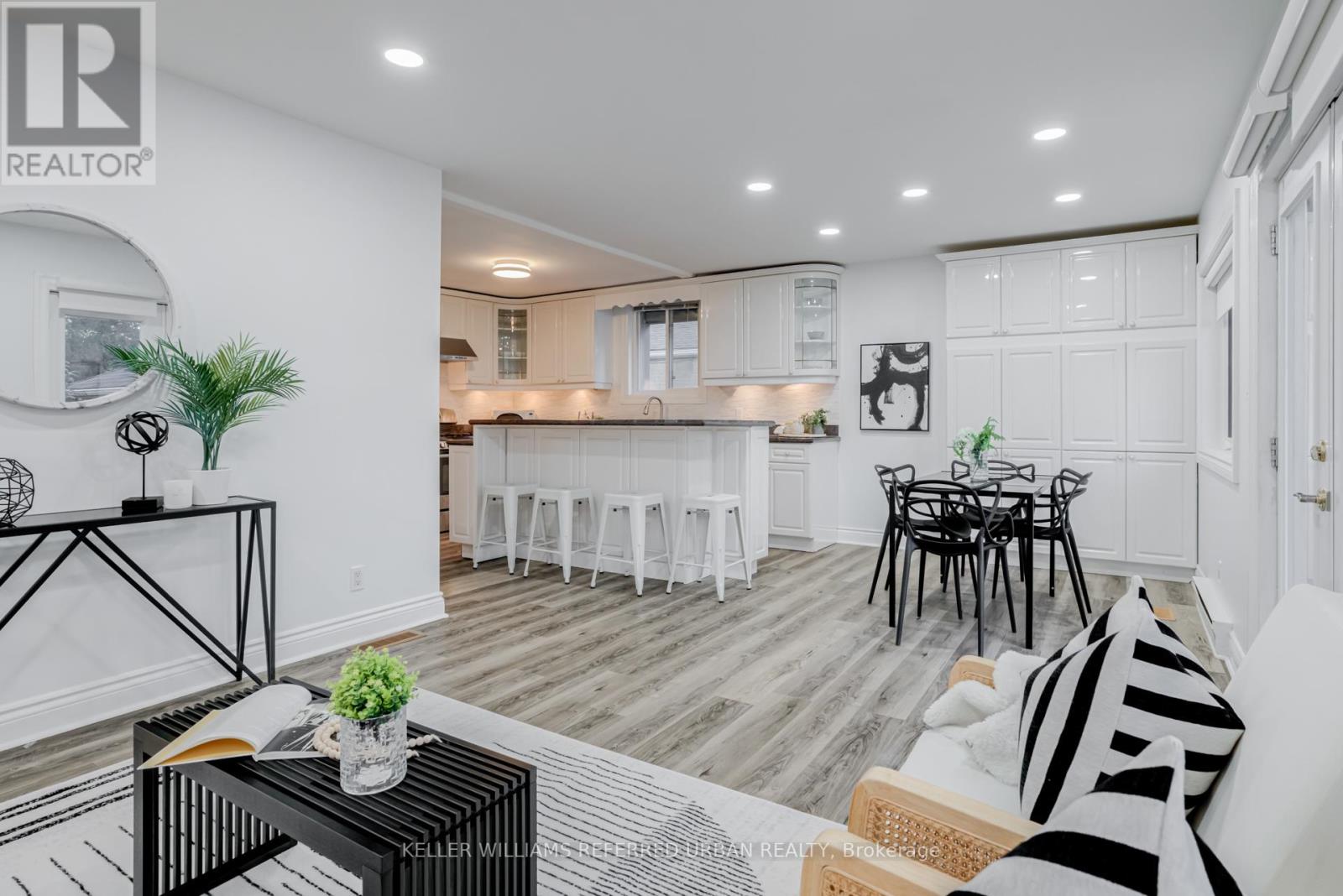 22 Hargrove Lane, Toronto, Ontario  M8W 4T8 - Photo 14 - W12455267