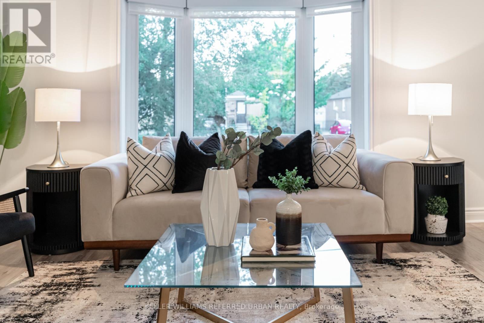22 Hargrove Lane, Toronto, Ontario  M8W 4T8 - Photo 4 - W12455267