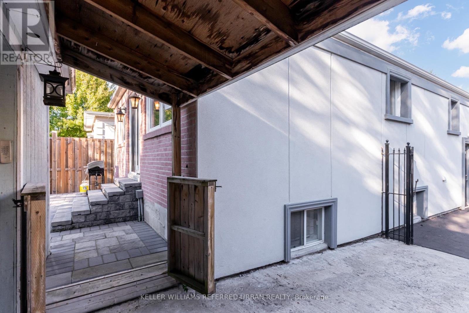 22 Hargrove Lane, Toronto, Ontario  M8W 4T8 - Photo 40 - W12455267