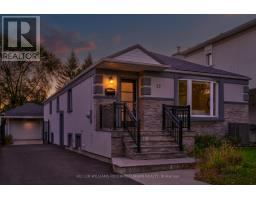 22 HARGROVE LANE, Toronto, Ontario