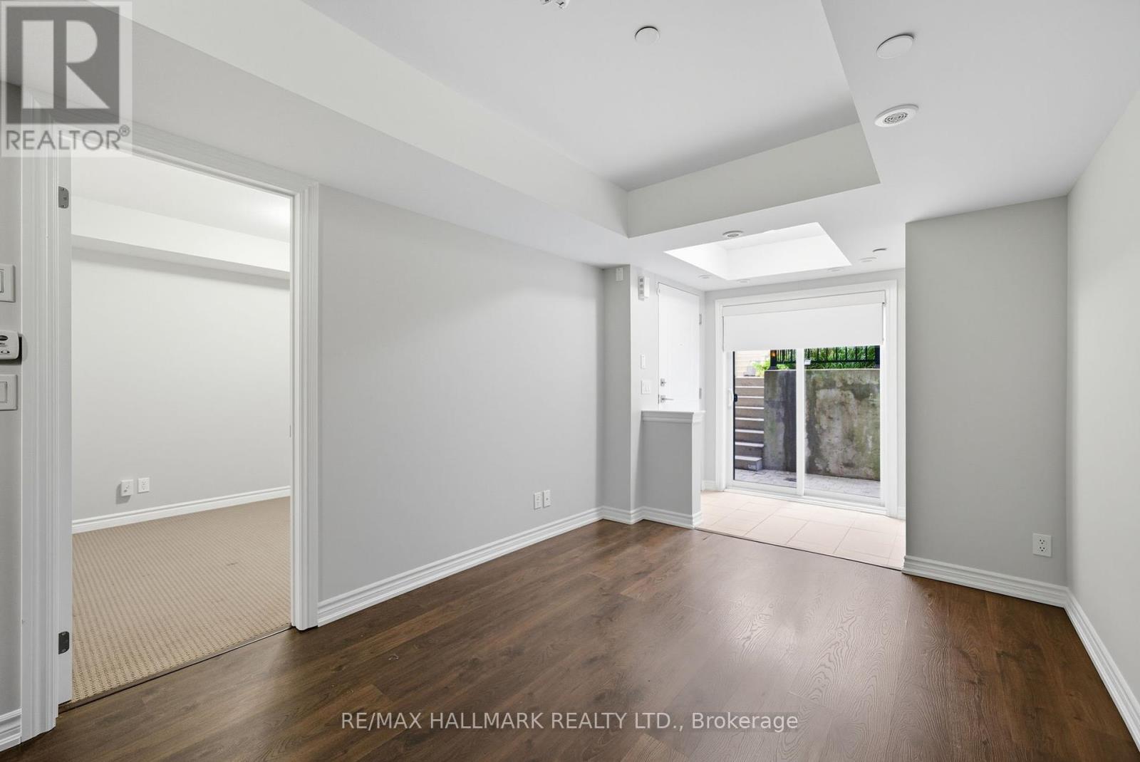 10 - 130 Long Branch Avenue, Toronto, Ontario  M8W 0B1 - Photo 10 - W12455275