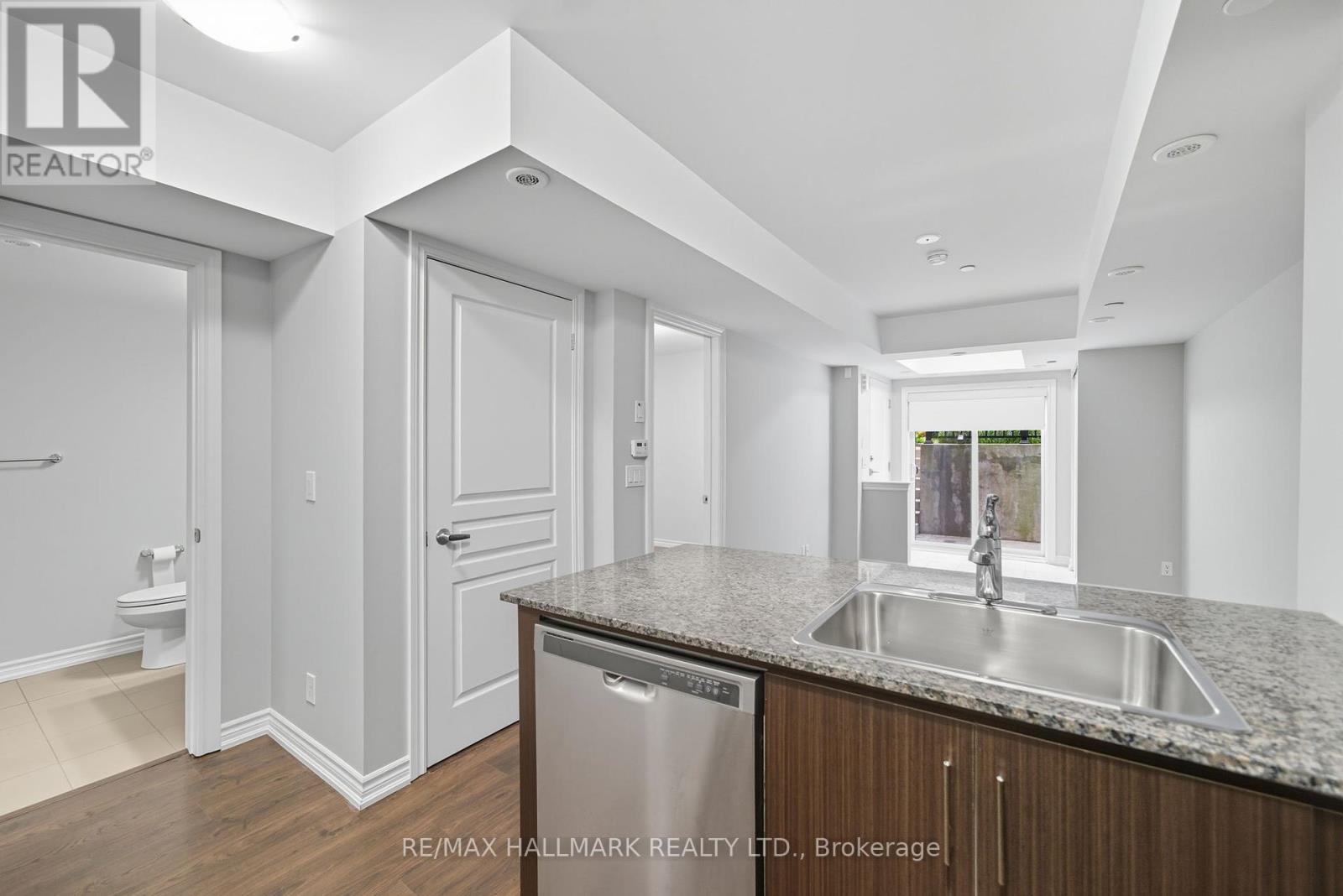 10 - 130 Long Branch Avenue, Toronto, Ontario  M8W 0B1 - Photo 16 - W12455275