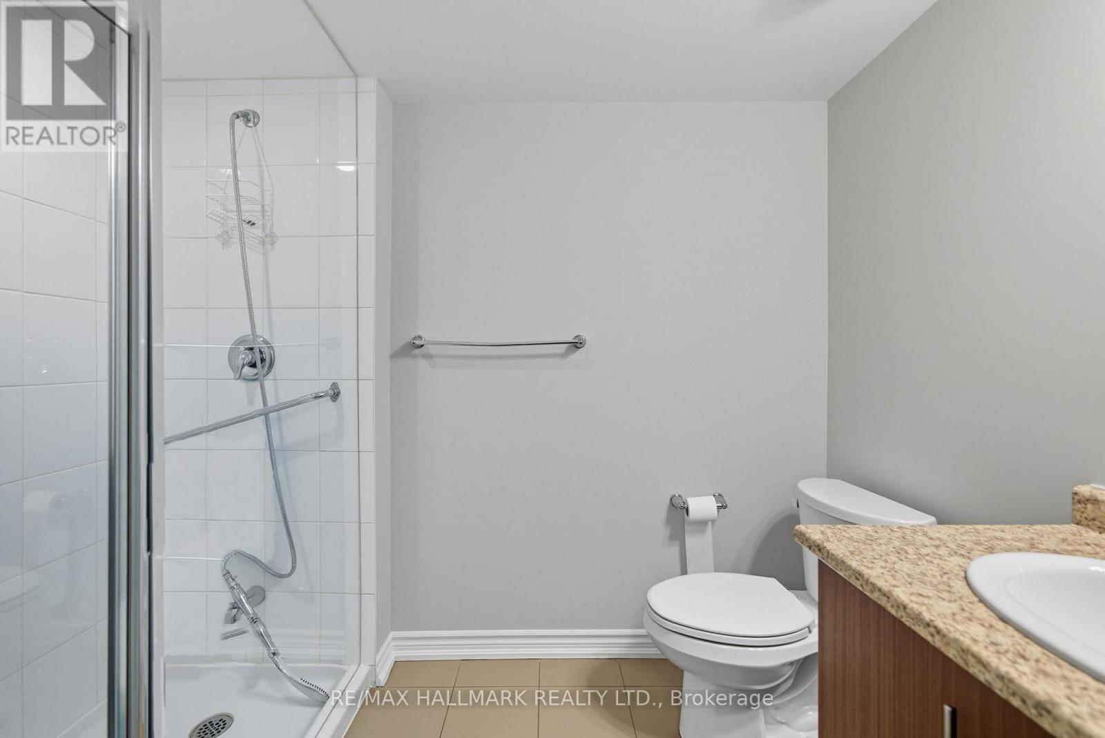 10 - 130 Long Branch Avenue, Toronto, Ontario  M8W 0B1 - Photo 18 - W12455275