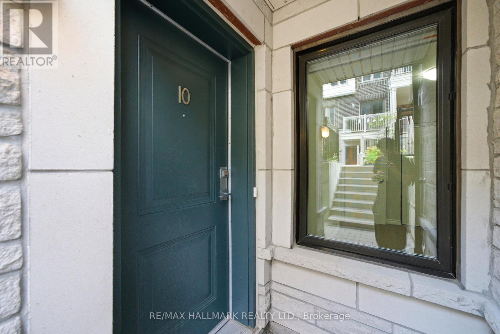 10 - 130 Long Branch Avenue, Toronto, Ontario  M8W 0B1 - Photo 5 - W12455275