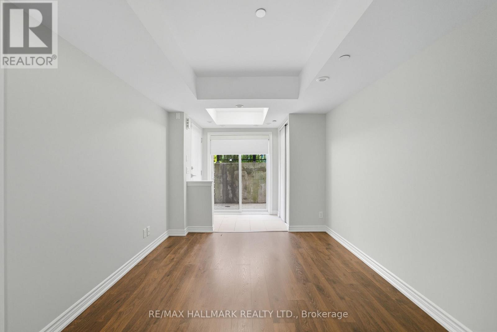 10 - 130 Long Branch Avenue, Toronto, Ontario  M8W 0B1 - Photo 7 - W12455275