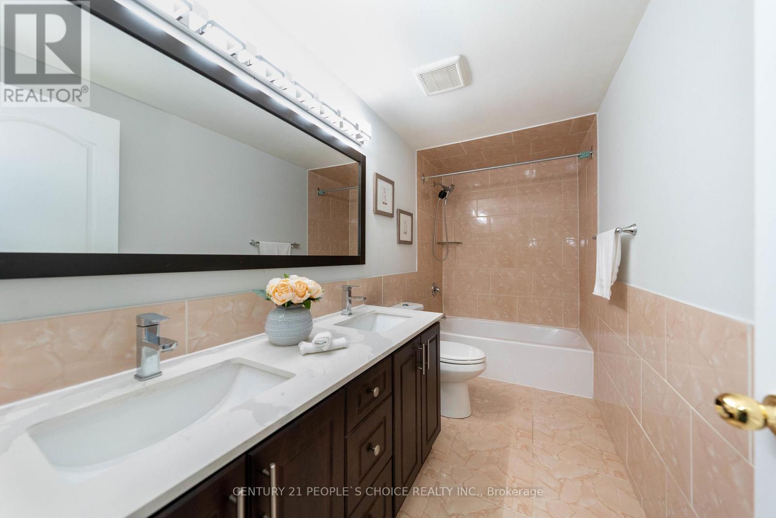 3242 Cambourne Crescent, Mississauga, Ontario  L5N 5G3 - Photo 23 - W12455277