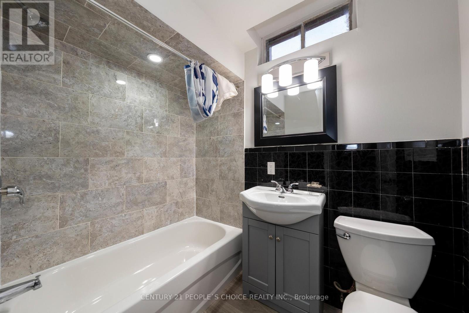 3242 Cambourne Crescent, Mississauga, Ontario  L5N 5G3 - Photo 47 - W12455277