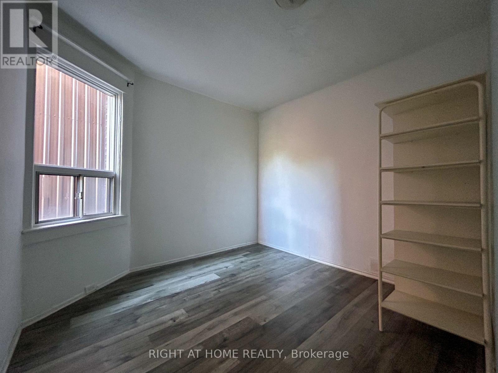 1039 Ossington Avenue, Toronto, Ontario  M6G 3V9 - Photo 6 - W12455282
