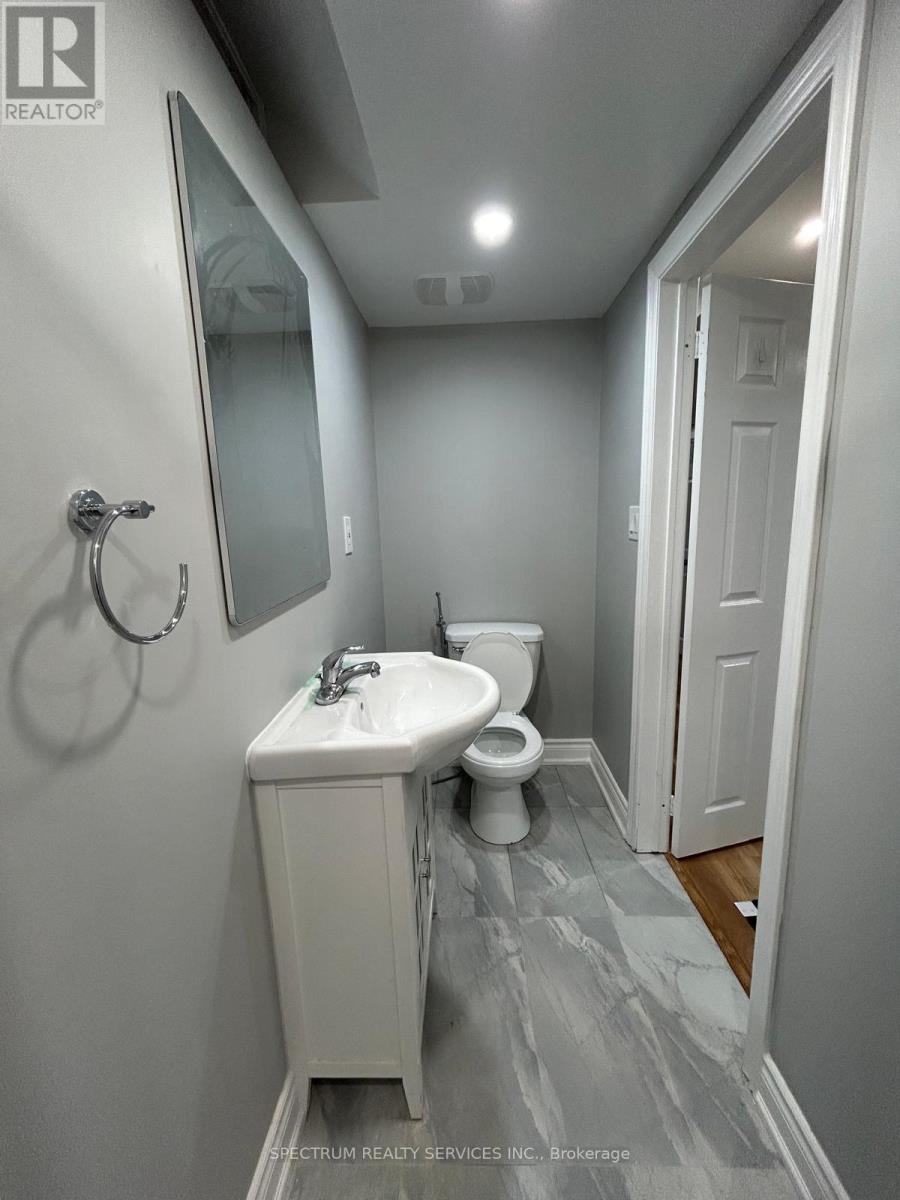 Bsmt - 1074 Costigan Road, Milton, Ontario  L9T 6N6 - Photo 12 - W12455287