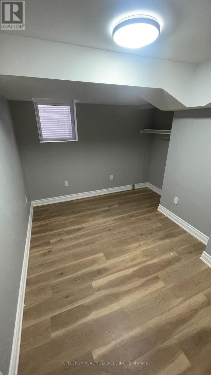 Bsmt - 1074 Costigan Road, Milton, Ontario  L9T 6N6 - Photo 17 - W12455287