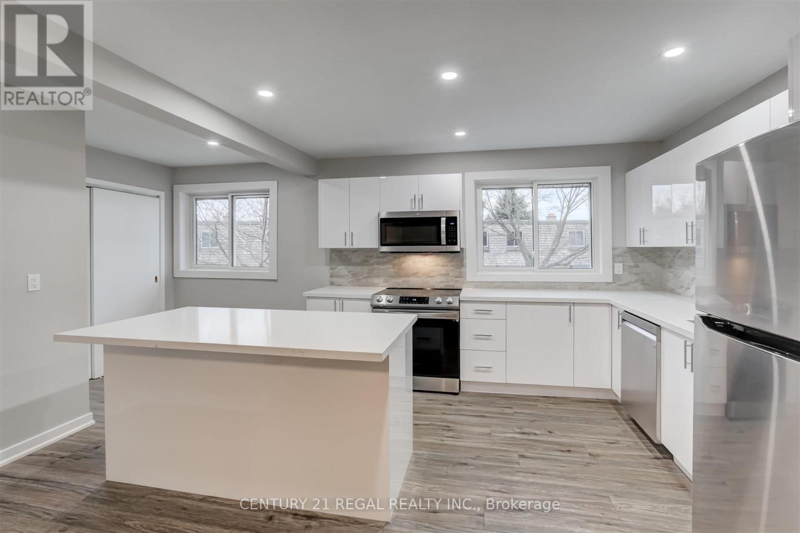 85 - 2145 Sherobee Road, Mississauga, Ontario  L5A 3G8 - Photo 10 - W12455295