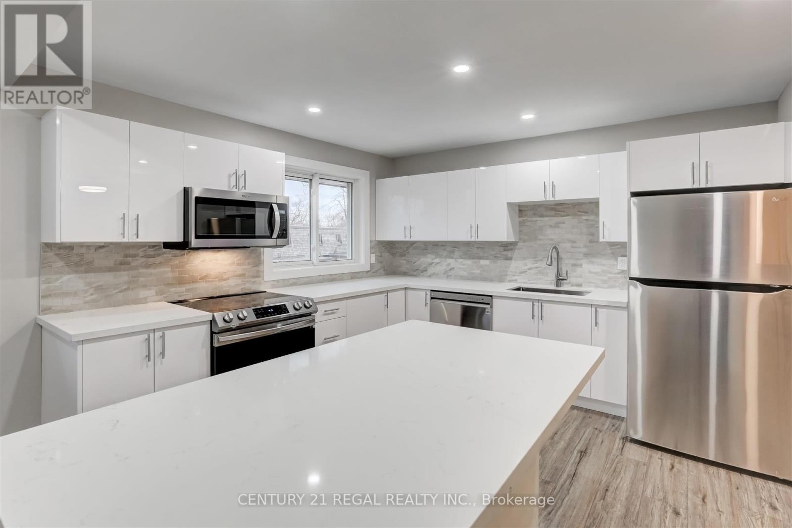 85 - 2145 Sherobee Road, Mississauga, Ontario  L5A 3G8 - Photo 12 - W12455295