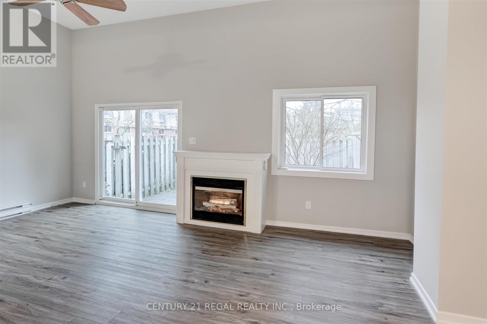 85 - 2145 Sherobee Road, Mississauga, Ontario  L5A 3G8 - Photo 4 - W12455295