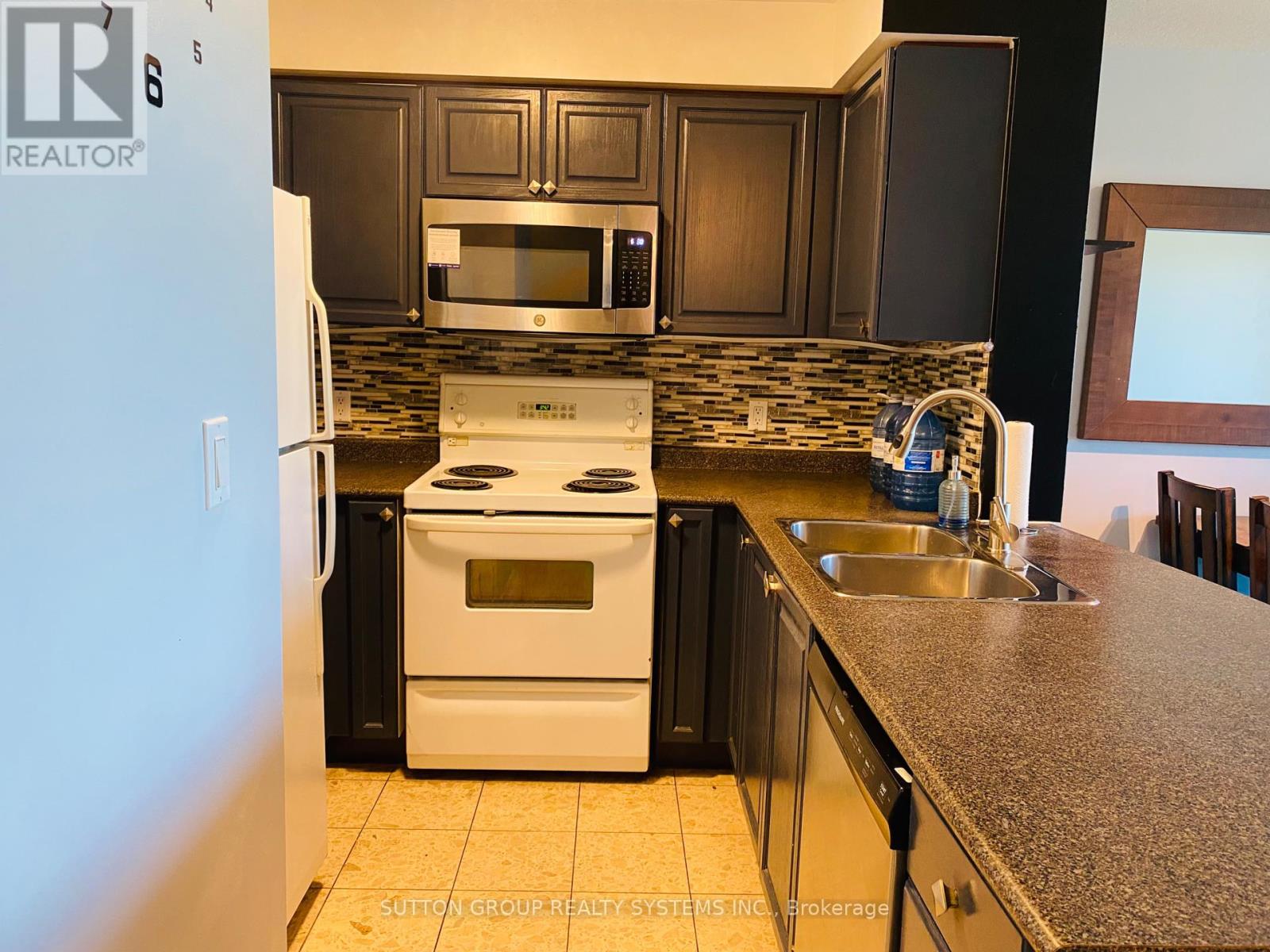 1005 - 4879 Kimbermount Avenue, Mississauga, Ontario  L5M 7R8 - Photo 8 - W12455298