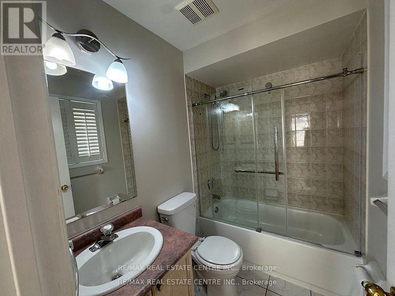 7193 Magistrate Terrace, Mississauga, Ontario  L5W 1T6 - Photo 15 - W12455299