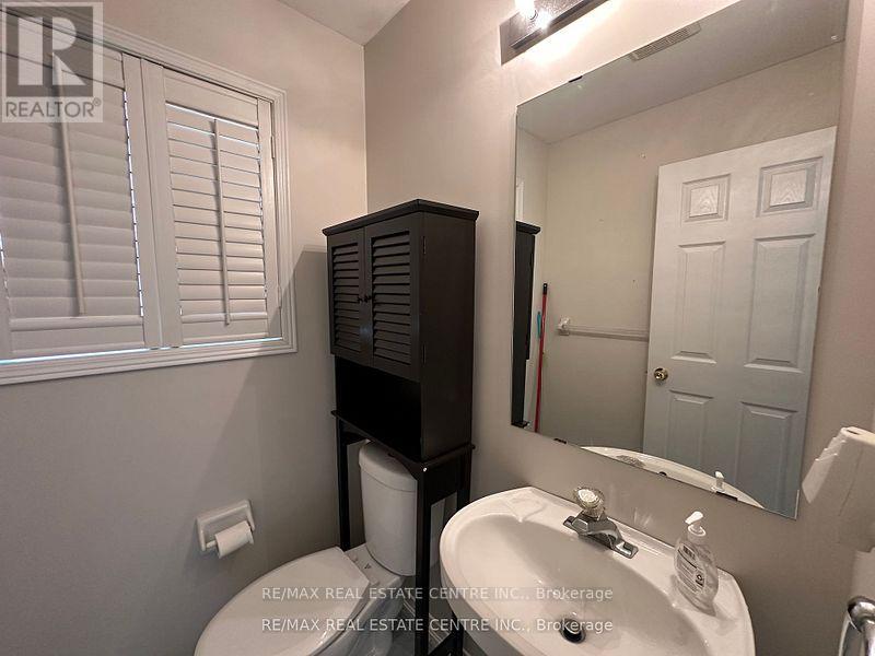 7193 Magistrate Terrace, Mississauga, Ontario  L5W 1T6 - Photo 16 - W12455299