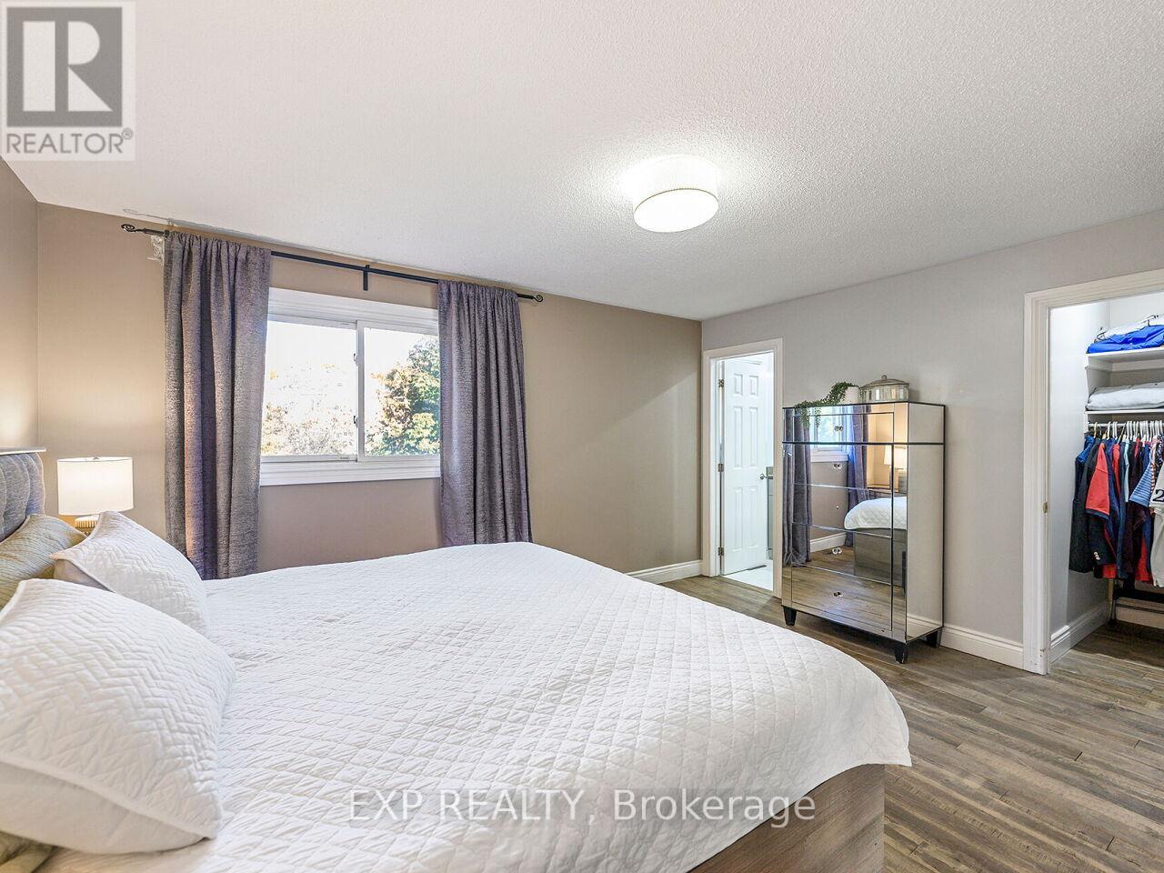 2840 Tradewind Drive, Mississauga, Ontario  L5N 6L1 - Photo 13 - W12455301