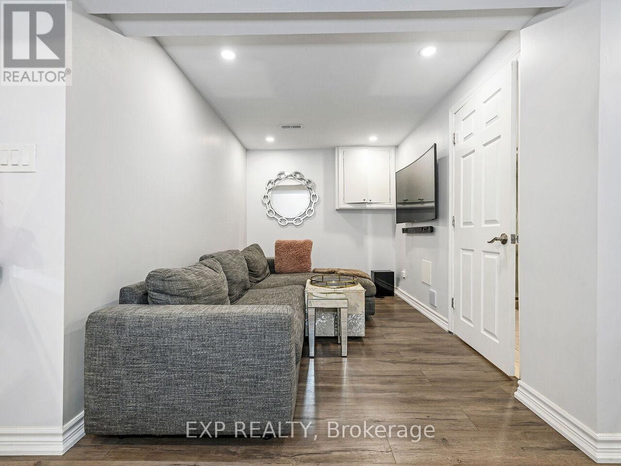 2840 Tradewind Drive, Mississauga, Ontario  L5N 6L1 - Photo 22 - W12455301
