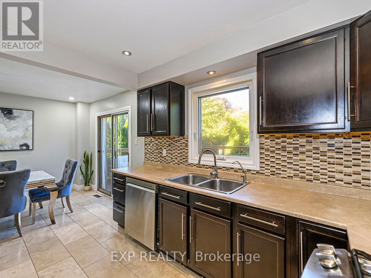 2840 Tradewind Drive, Mississauga, Ontario  L5N 6L1 - Photo 8 - W12455301