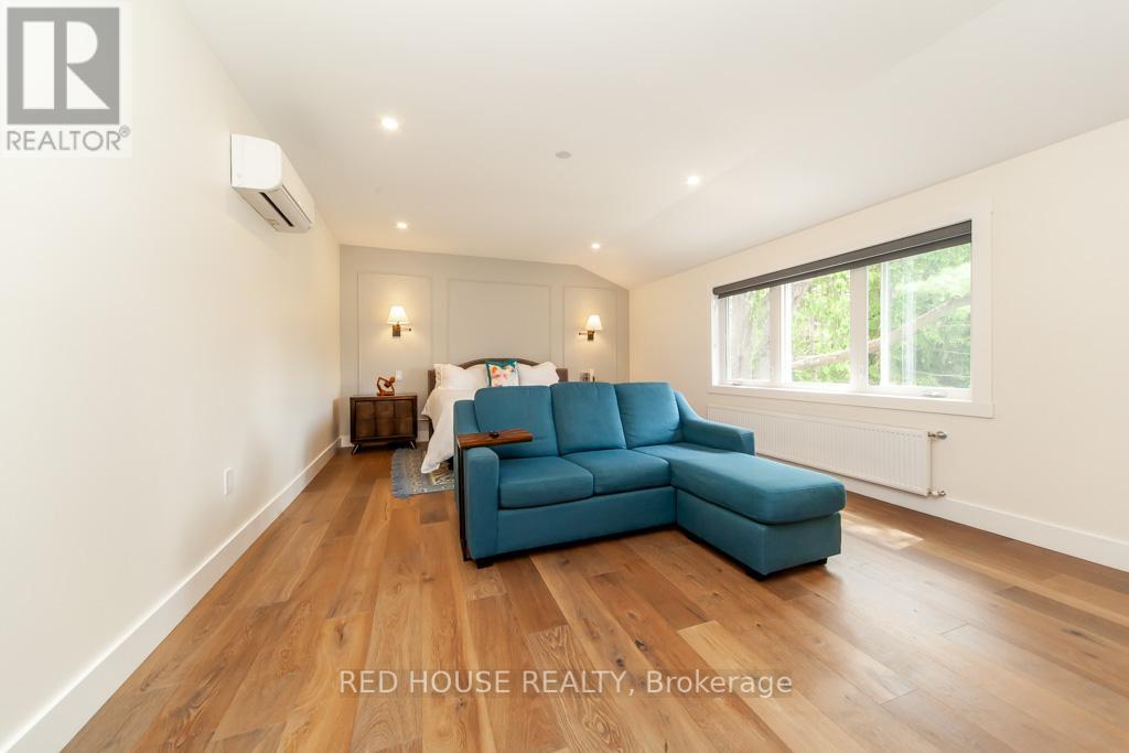 29 Pinewood Trail, Mississauga, Ontario  L5G 2L2 - Photo 16 - W12455321