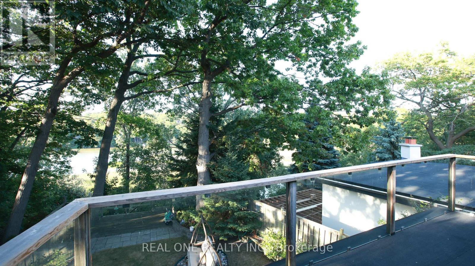 38 Stonegate Road, Toronto, Ontario  M8Y 1V5 - Photo 19 - W12455341