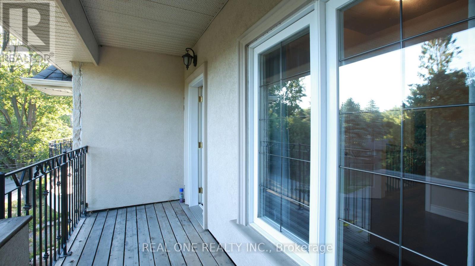 38 Stonegate Road, Toronto, Ontario  M8Y 1V5 - Photo 27 - W12455341