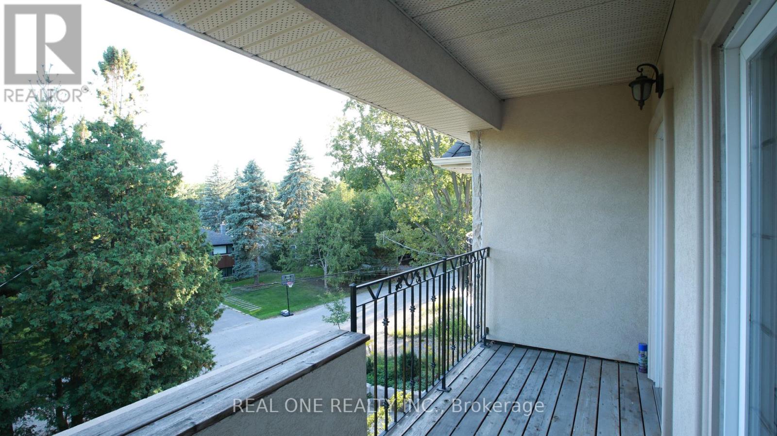38 Stonegate Road, Toronto, Ontario  M8Y 1V5 - Photo 28 - W12455341