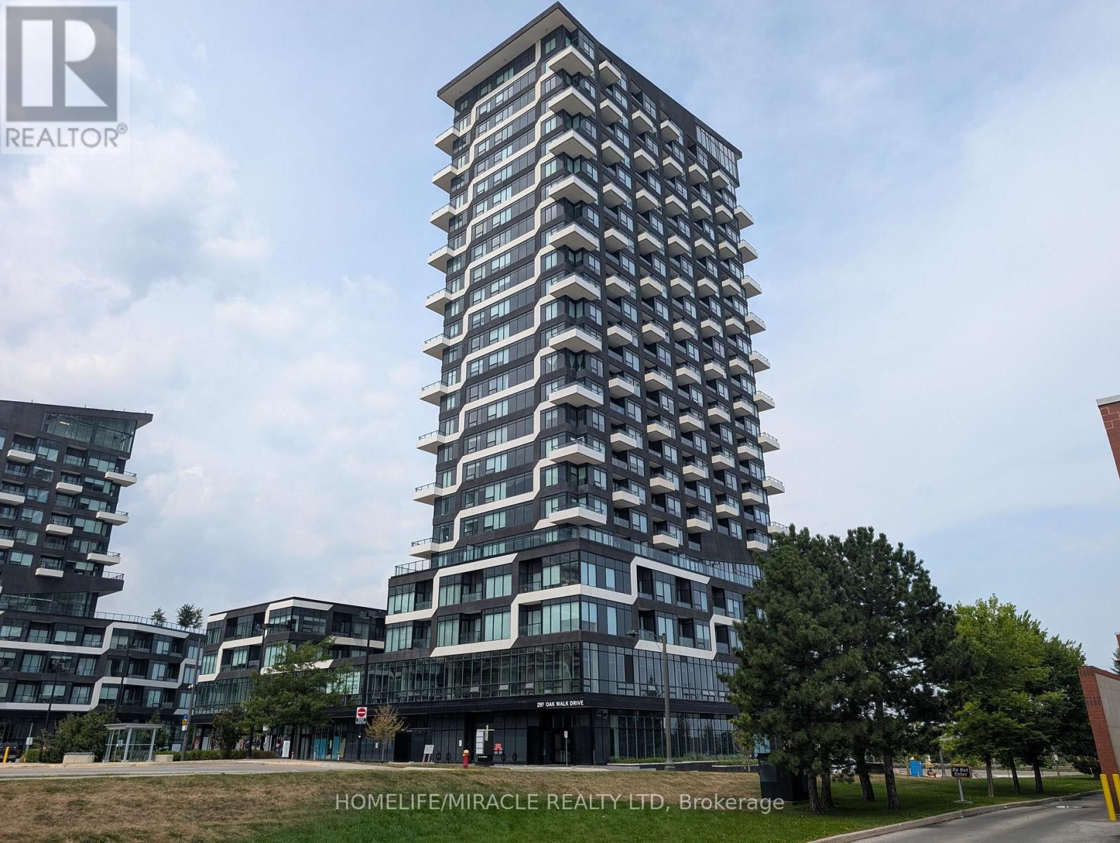 310 - 297 OAK WALK DRIVE, Oakville, Ontario