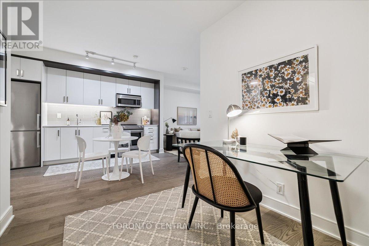 237 - 1575 Lakeshore Road W, Mississauga, Ontario  L5J 1J4 - Photo 11 - W12455364